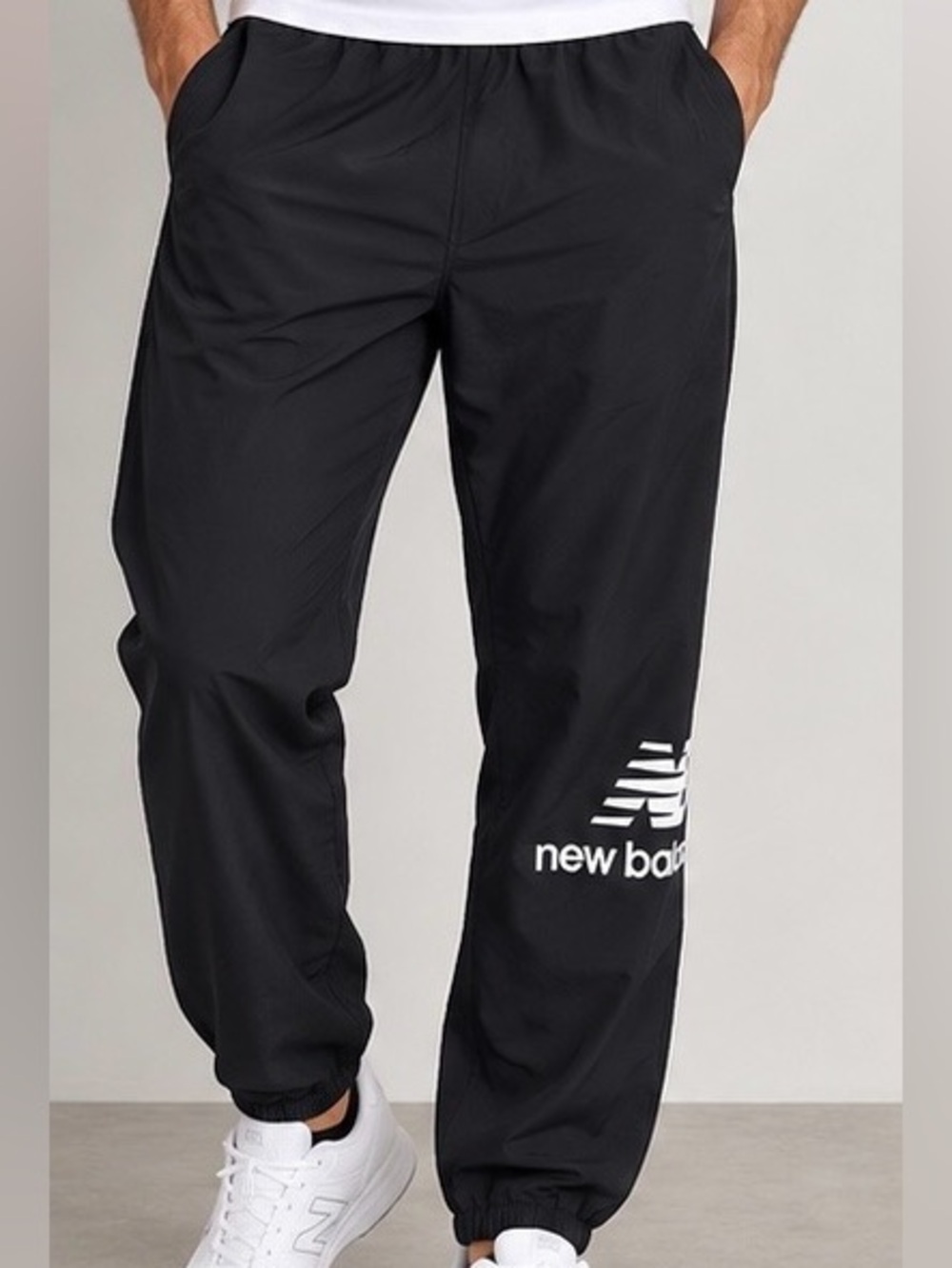 New Balance Men’s Large Black Fleece Lined Track Jogger Pants Logo
